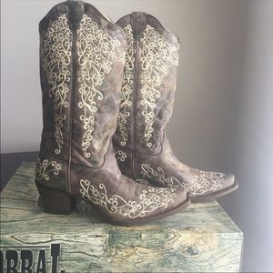 Corral boots size 10